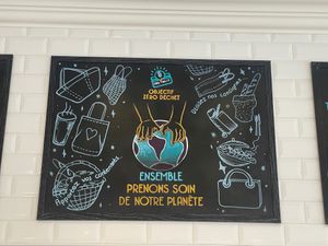 We try to be Zéro Waste. Help us ! ;-) at Les Frères Blavette in Paris