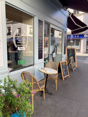  at Les Frères Blavette in Paris