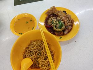 Hakka yong tao fu at Say Green 绿素 in East Singapore
