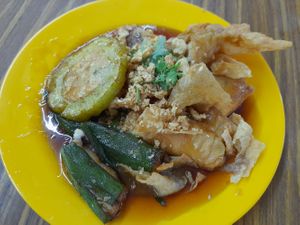 Hakka yong tau foo at Say Green 绿素 in East Singapore