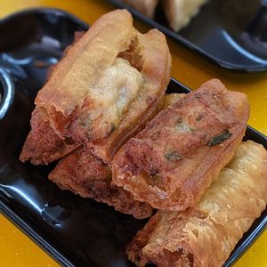 Salad You Tiao at Say Green 绿素 in East Singapore