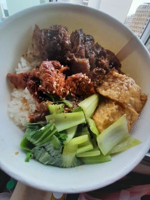 "Char siew chicken" rice at Say Green 绿素 in East Singapore