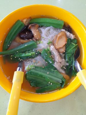 Yong tau foo with soup at Say Green 绿素 in East Singapore
