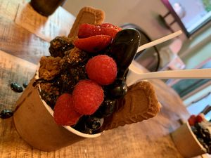 FABBRO Noir signature froyo at Fabbro in Reigate