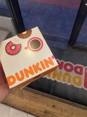 box at Dunkin' - Nieuwendijk in Amsterdam