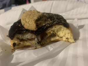 vegan donut at Dunkin' - Nieuwendijk in Amsterdam