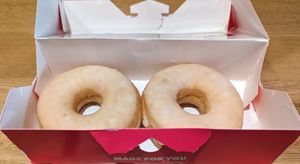 vegan glazed doughnuts at Dunkin' - Spui in The Hague