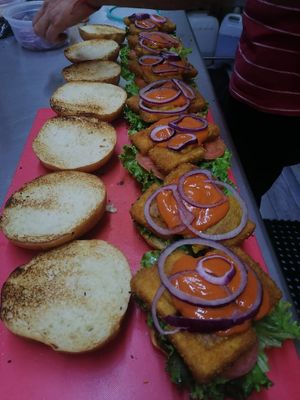 Crispy buffalo at Be Life Burgers - Cloud Kitchen in San Luis Potosi