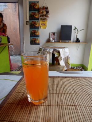 agua de papaya at HARI in Cuernavaca