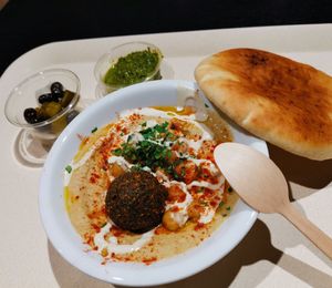 Hummus Orginal and Falafel by Friday Food Partner Hummus Abu - Tscha'Tschi at Coworking Lounge Tessinerplatz - Coffee Shop in Zurich