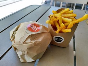 Monkey Munch Just Meet Burger Combo 🤤 - today for the last time for a while at Coworking Lounge Tessinerplatz at Coworking Lounge Tessinerplatz - Coffee Shop in Zurich
