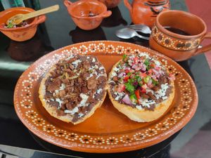 Molletes con seitán at Quilitl in Mexico City