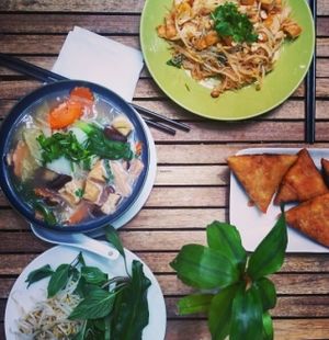 pho, samosa and pad thai at The Vegetarian in Phnom Penh