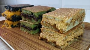 Vegan min jiang kueh at Ah Lock & Co in Central Singapore