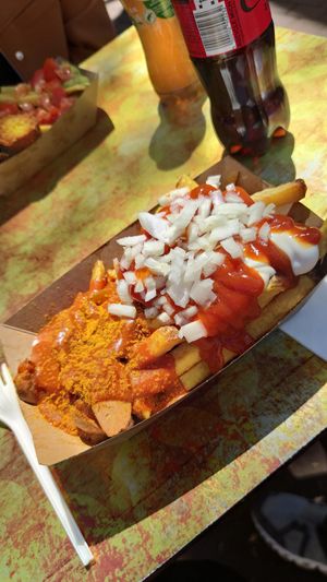 Vegan Currywurst + fries special at Juut Food in Bonn