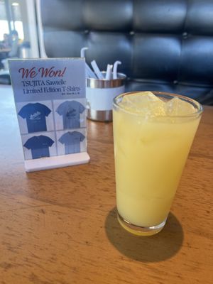 Apple juicee  at Tsujita in West Los Angeles