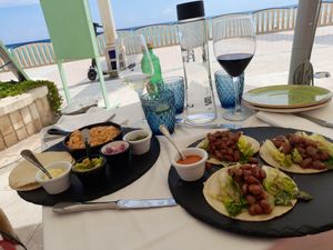Vegan tacos with sea views at El Rey in Altea