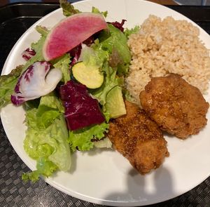 Chicken plate   at Whitely by Toriba Coffee in Hayama