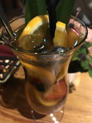 detox tea with berries and orange #Veganuary at BOA Asia Vegan in Lueneburg