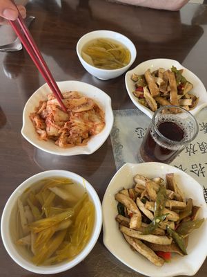 Free tea and small soup, side dishes ( kimchi and tofu for only 40NT)  at Huì Lái SùShí 慧萊素食 in Hualien