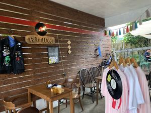 Cool ambience  at Rotton 六屯 in Chatan