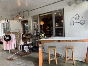 Friendly service at Rotton 六屯 in Chatan