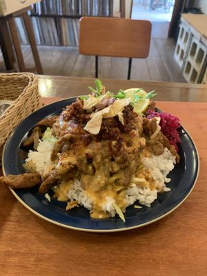 Cheesy Chik’n over rice with Spicy Oil  at Rotton 六屯 in Chatan