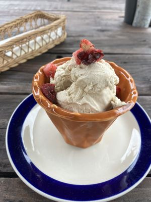 the very good ice cream (with crispy fruit decorations)  at Rotton 六屯 in Chatan