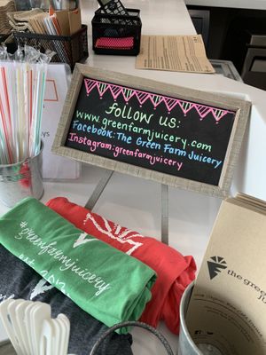 Socials at Green Farm Juicery in Mason