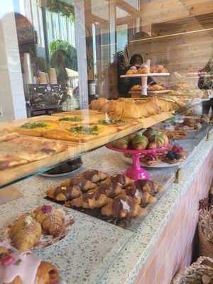 vegan pastrys at Chaumont Vegan in Beverly Hills