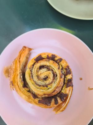 chocolate roll #Veganuary at Chaumont Vegan in Beverly Hills