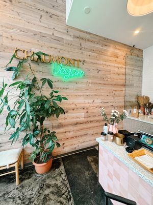 Entry at Chaumont Vegan in Beverly Hills