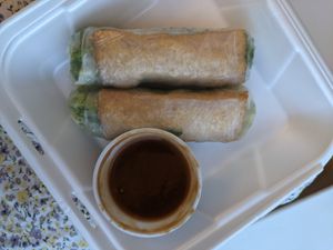 Tofu spring rolls to-go at Lá Mint in Reno