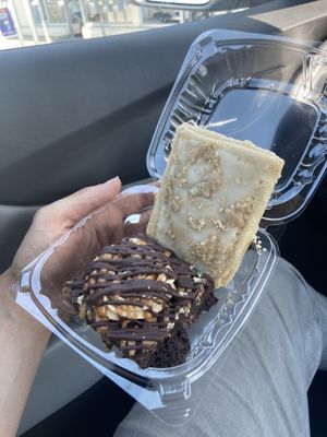 Vegan Taste - Cinnamon Poptart and Peanut butter Brownie  at Vegan Taste in Toledo