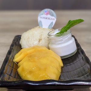 Mango Sticky Rice at Bangkok Jam - Dhoby Ghaut in Central Singapore