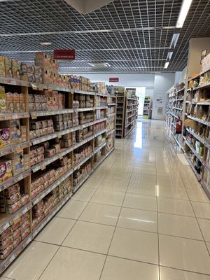 Midsize  at Les Comptoirs de la Bio in Frouard