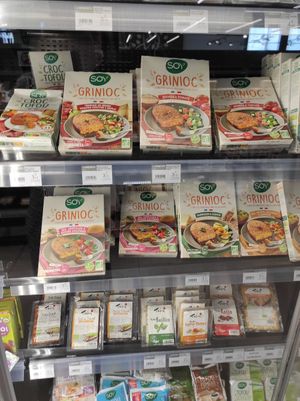 Burgers at Les Comptoirs de la Bio in Quiberon