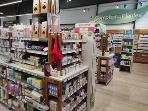 Cosmetics at Les Comptoirs de la Bio in Quiberon
