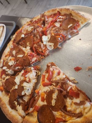The Mike Tyson 🍕🍕 at Bellucci Pizza in Astoria