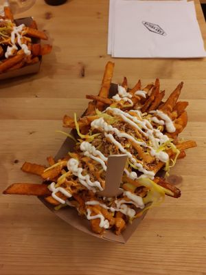 Rendang fries at Last Vegas in Utrecht