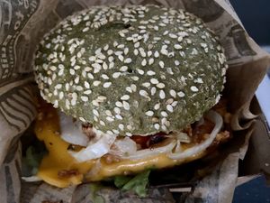 Bellagio burger, 2023 version: very good  at Last Vegas in Utrecht