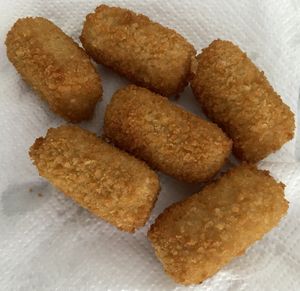 Cheese croquettes (served with chili mayo): tasty  at Last Vegas in Utrecht