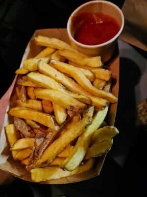 Fries with ketchup at Last Vegas in Utrecht