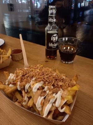 Fries rendang at Last Vegas in Utrecht