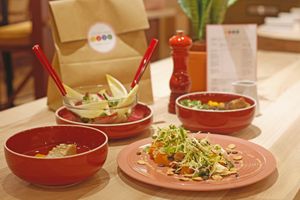 bowls and takeawaybag 5000 at 123V Browns in London