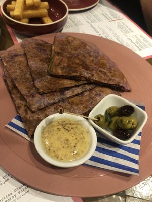 Red quasidilla at 123V Browns in London