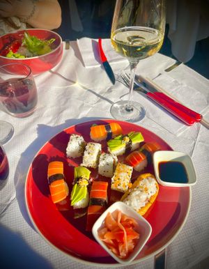 Petit Sushi, Pink Palisade and Albariño   at 123V Browns in London