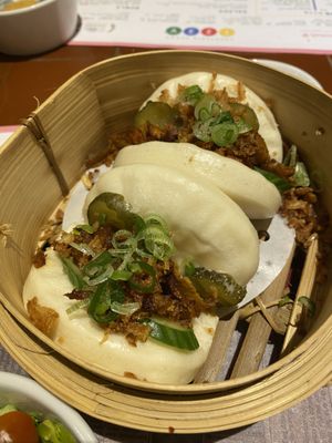 Happy Duck Bao  at 123V Browns in London
