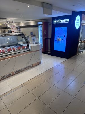 Ding ding   at Kind Kones - Paragon Orchard in Central Singapore