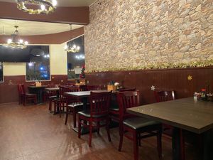 Dining Area at Chloe's Kitchen in Santa Cruz